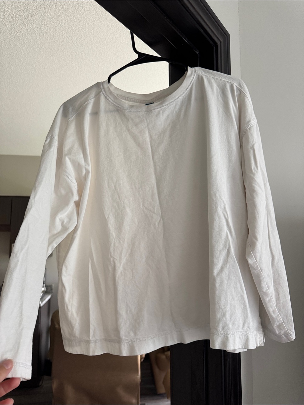 Old Navy White Long-Sleeve Crewneck Tee